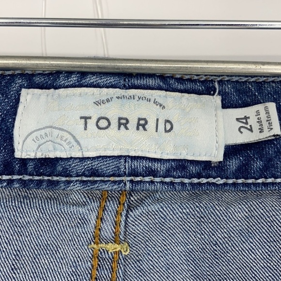 Torrid Slim Boot jeans Plus size 24 - Picture 3 of 5